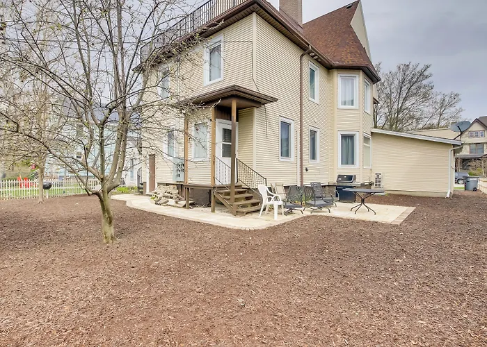 Updated Sheboygan Home W/ Porch < 1 Mi To Beach